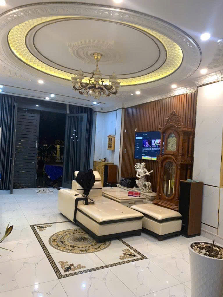 NHÀ ĐẸP Ở NGAY, MT ĐƯỜNG SỐ LÝ PHỤC MAN, QUẬN 7, 60 M2, CHỈ 5.7 TỶ